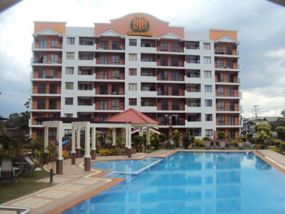 FREE SWIM POOL