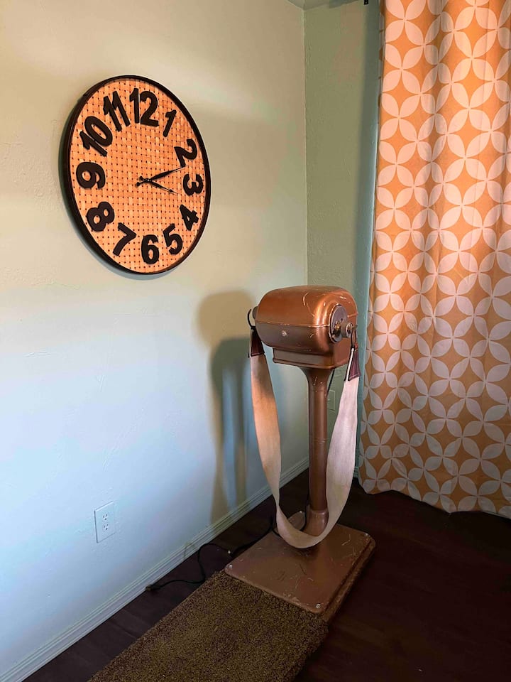 Retro workout machine haha (it works!) 