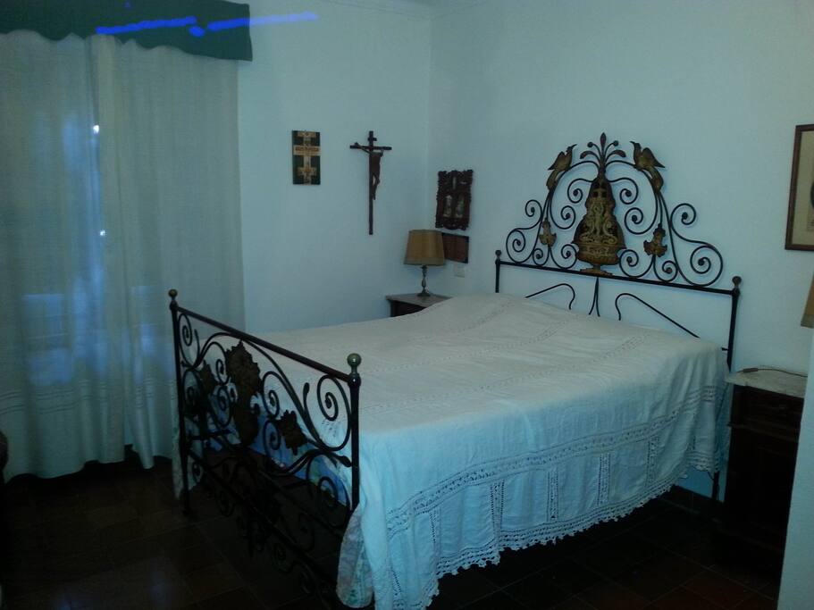 camera matrimoniale main bed room