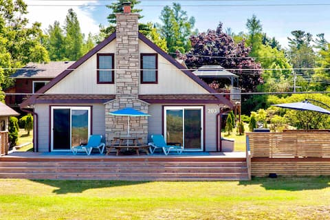 Sauble Dream Beach House -Walk to Town/Firepit