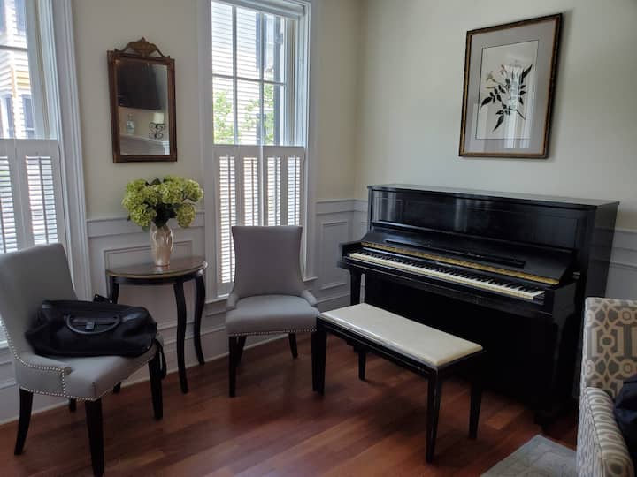 Jasmine Quarters Begonia Apartment Downtown Apartments for Rent in