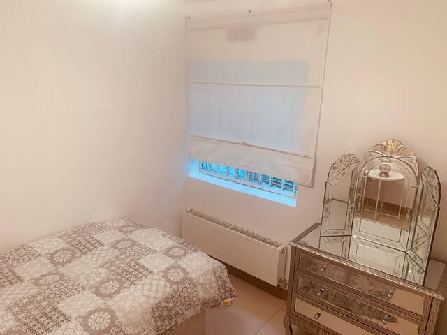 Little Gem too minutes from Central London gallery image 5