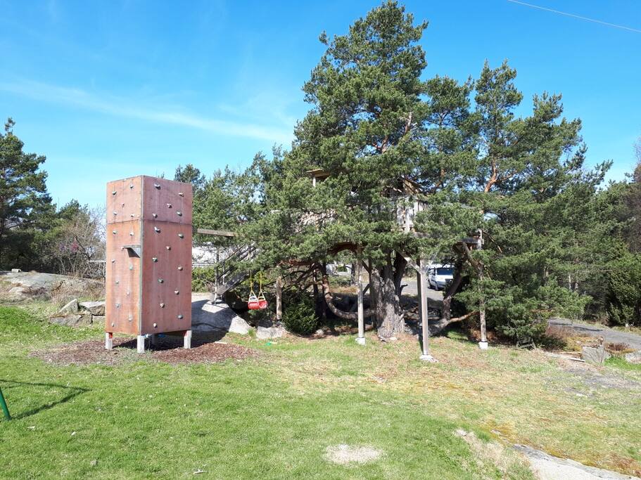 Klatre tårn og trehytte