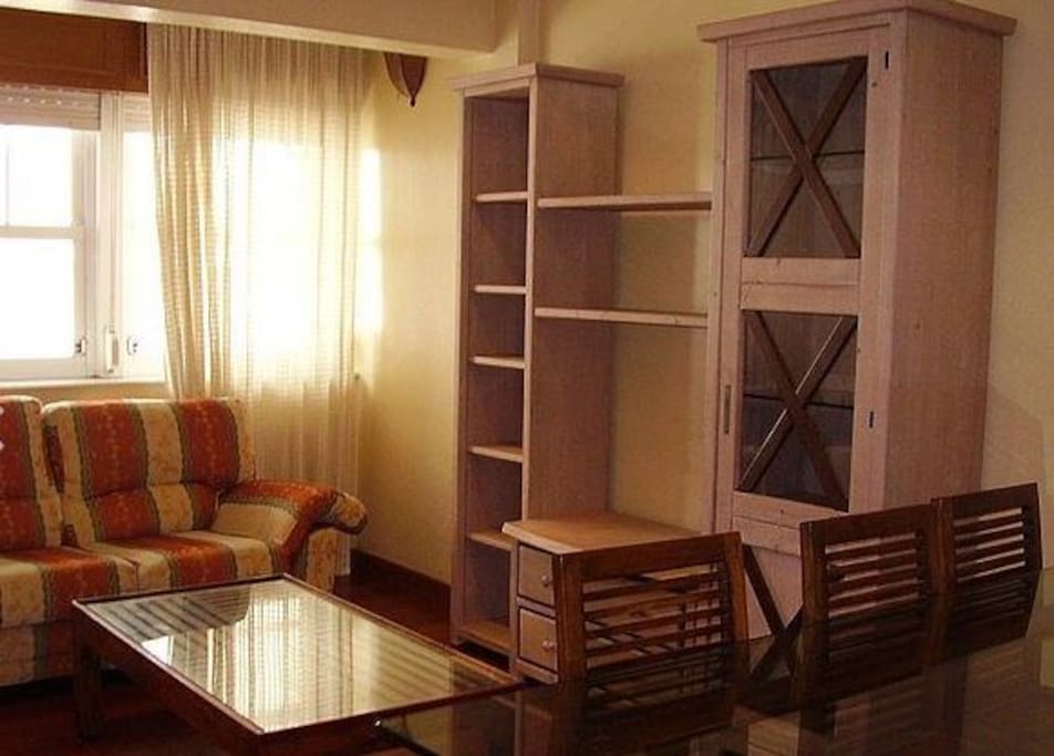Salón comedor luminoso