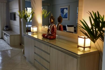 Quarto Meia Praia - 1quadra do mar!