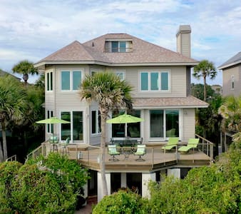 4 Bedroom Beachfront Home