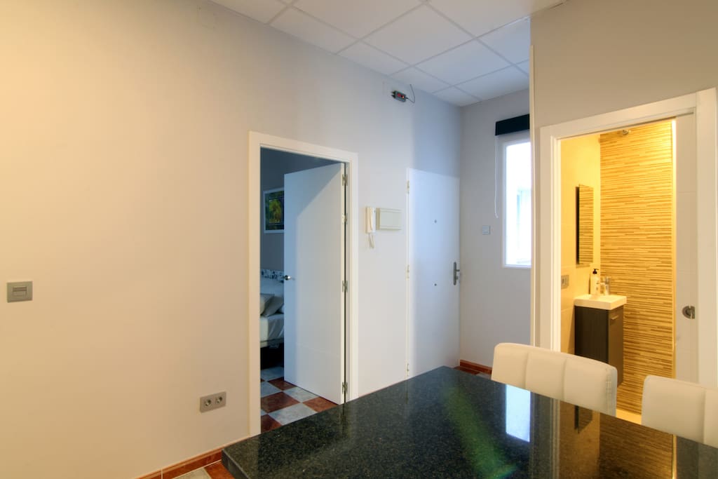 Decoración moderna en todos los espacios.
