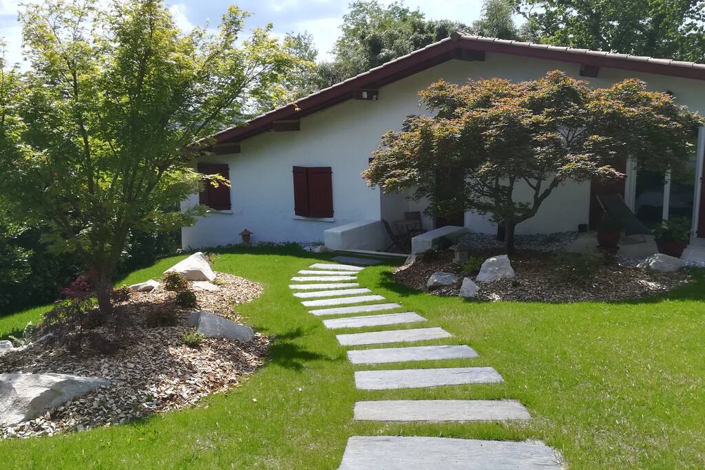 jardin devant la maison