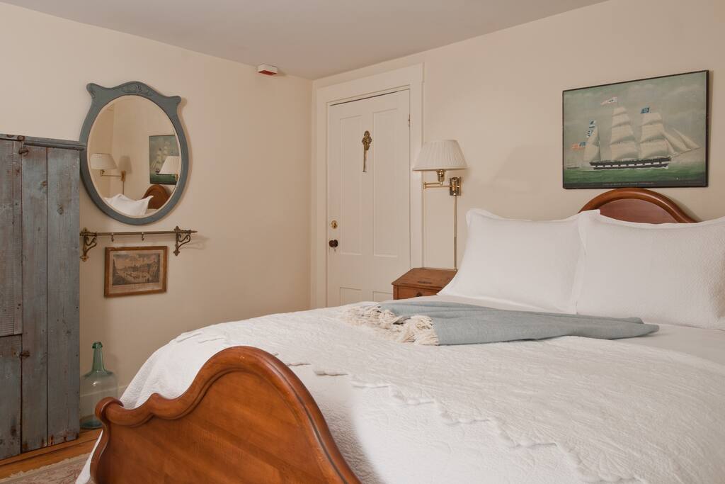 Queen bed