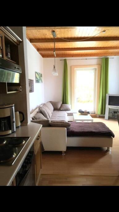 Wohnzimmer/offene Küche