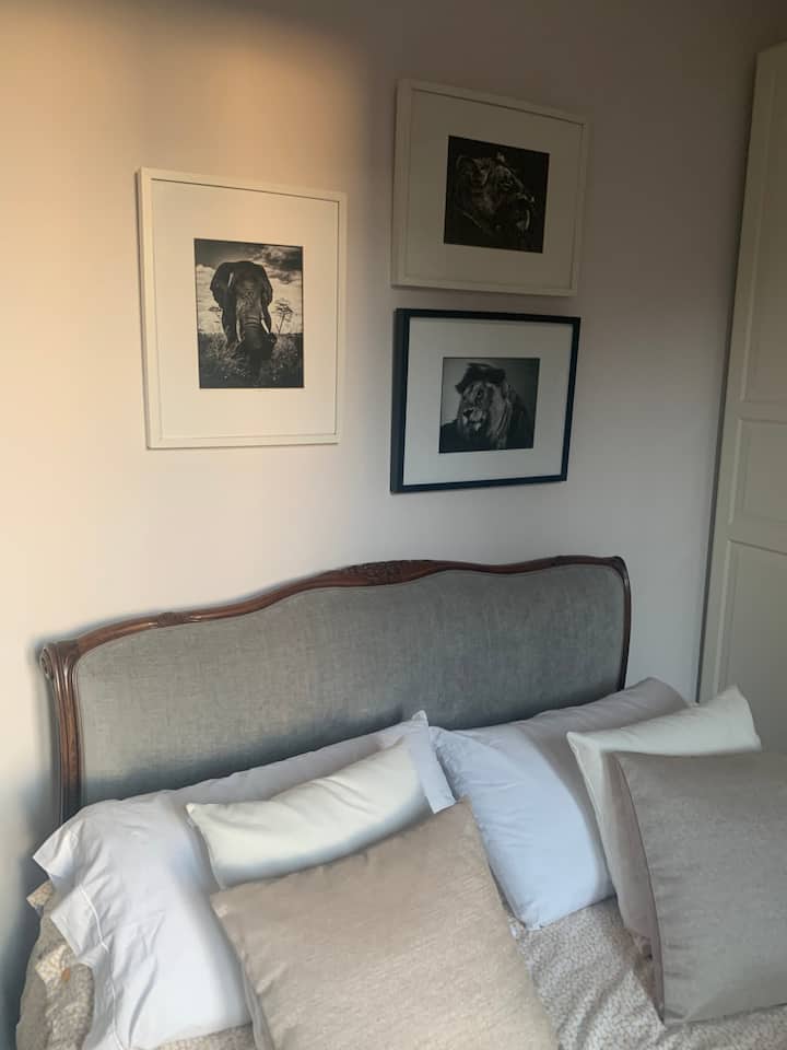 ห้องสองห้อง