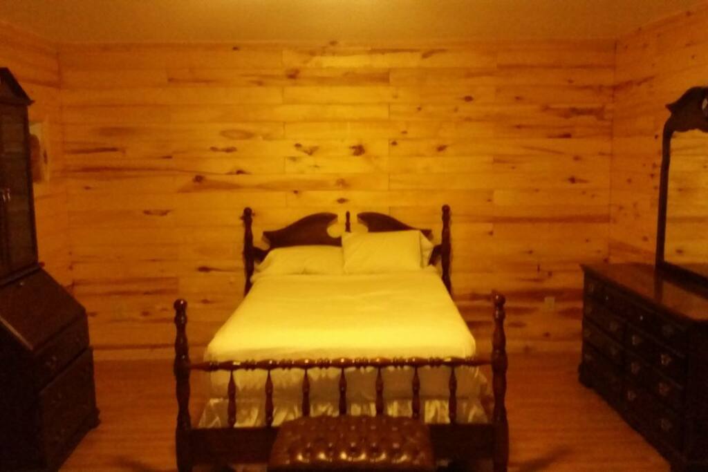 #1 Large bedroom