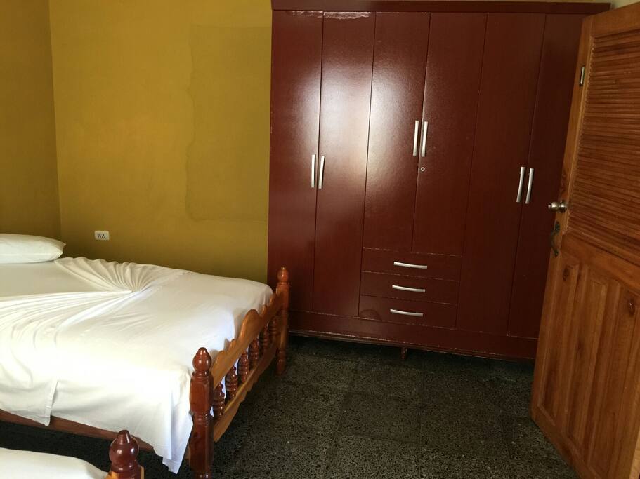 Habitación y closes