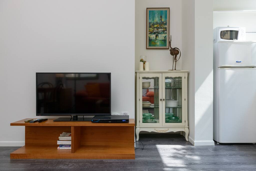 Frug 36 / Living Room