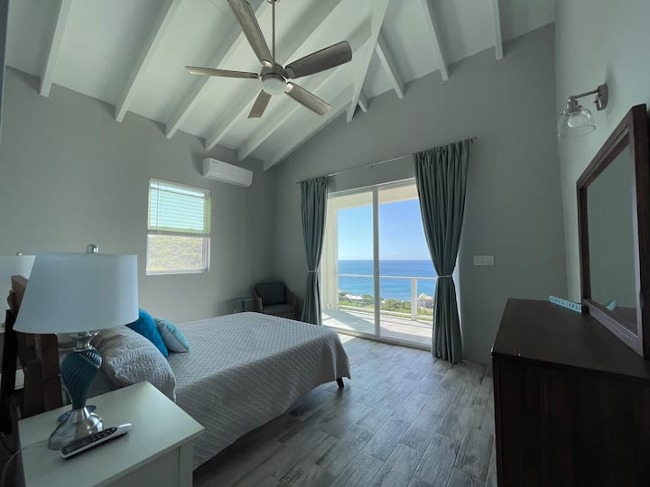 ห้องนอนใหญ่ห้องที่ 2