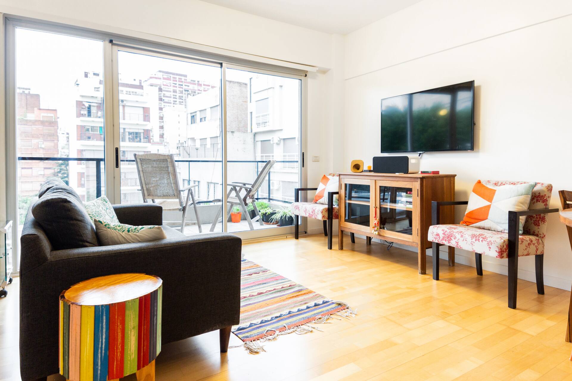 Apartamento de 1 dormitório com varanda em Colegiales
