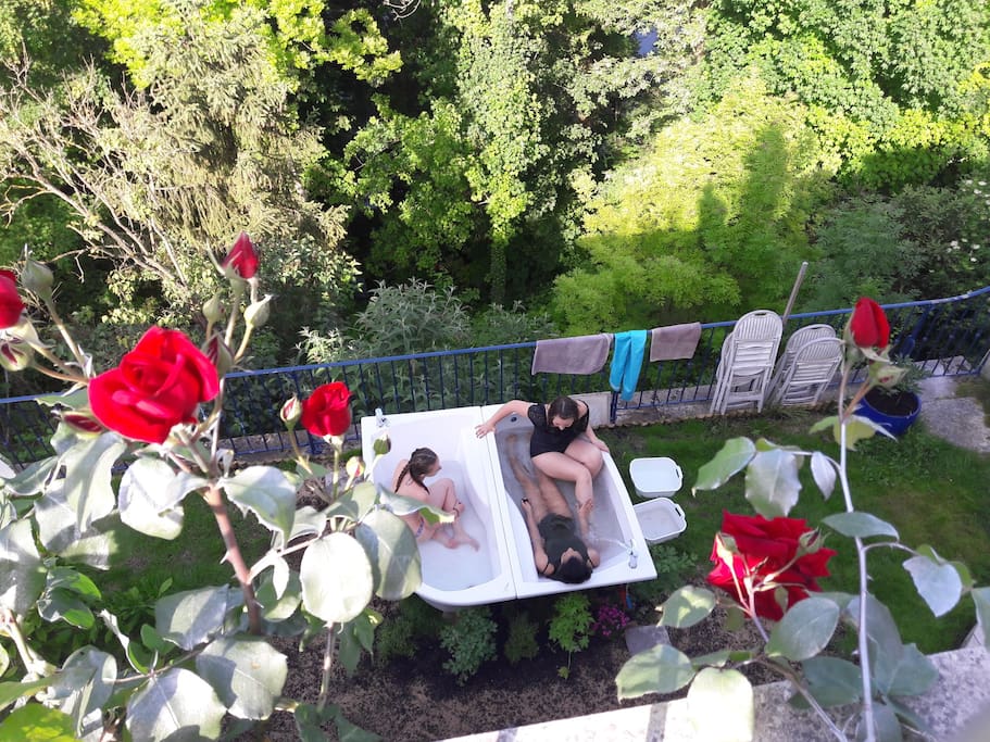 bain d'eau chaude à la belle étoile. 10€