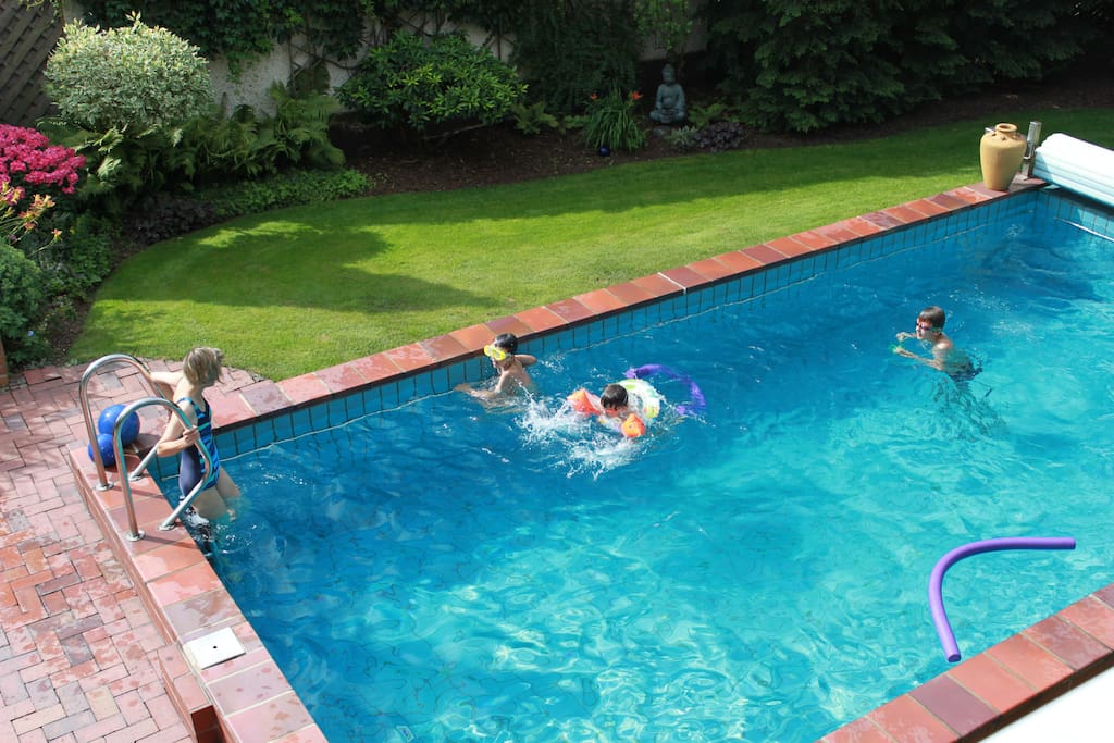 Solarbetriebener Pool