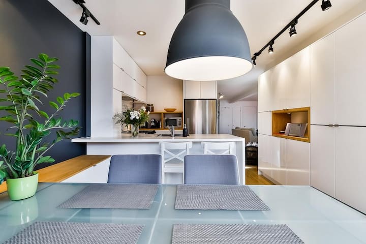 Roof terrace, in the heart of Plateau !