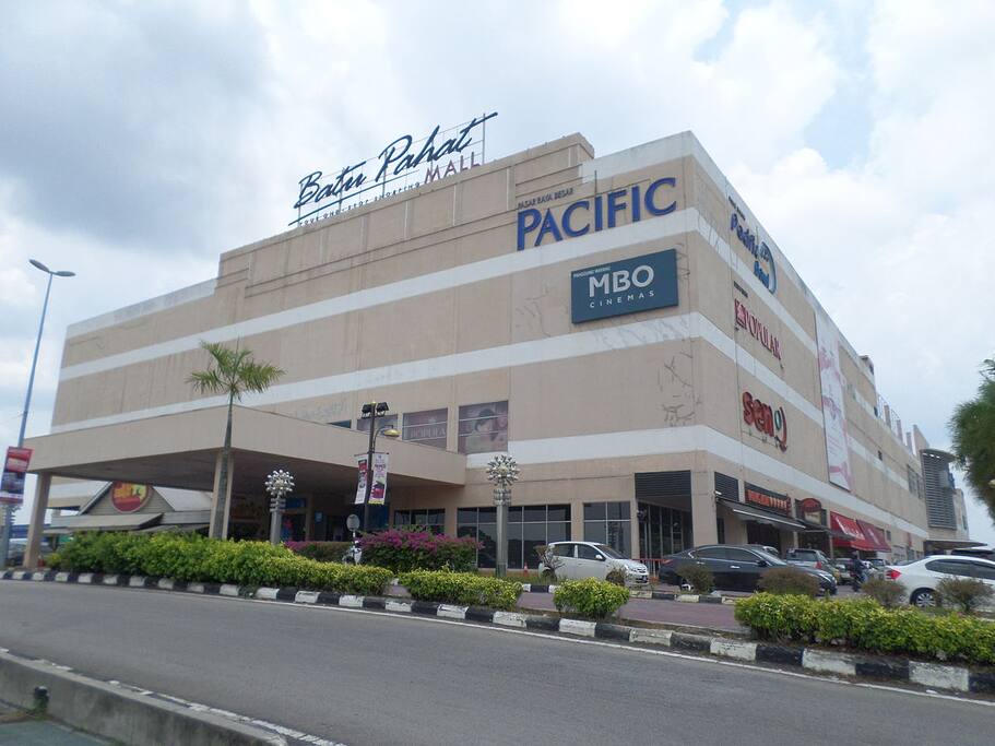 7km batu pahat mall