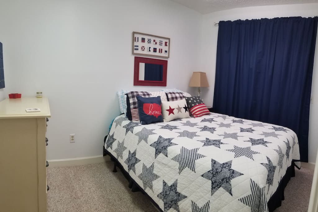 Queen Bedroom