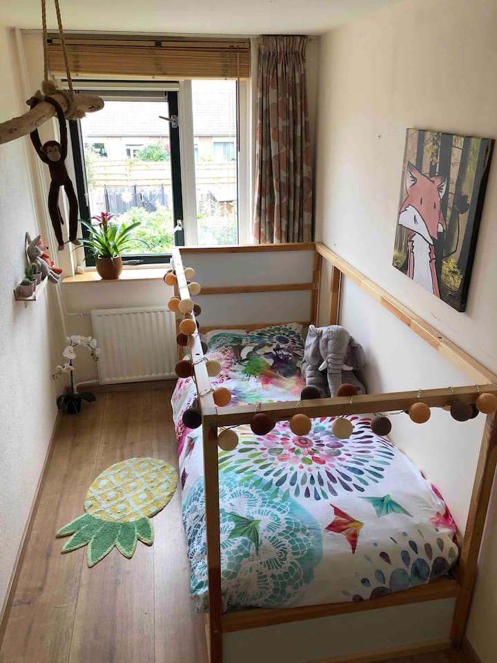 Slaapkamer 2, 1e verdieping