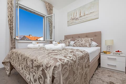 Popular Airbnb listing: Apartment Sendi - Near the beach, fully equipped in Dubrovačko Neretvanska županija