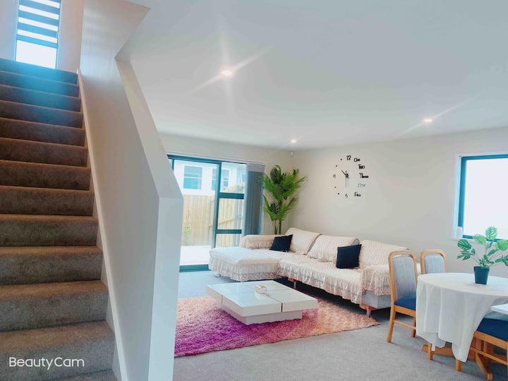 Christchurch Westfield Holiday Home - Christchurch