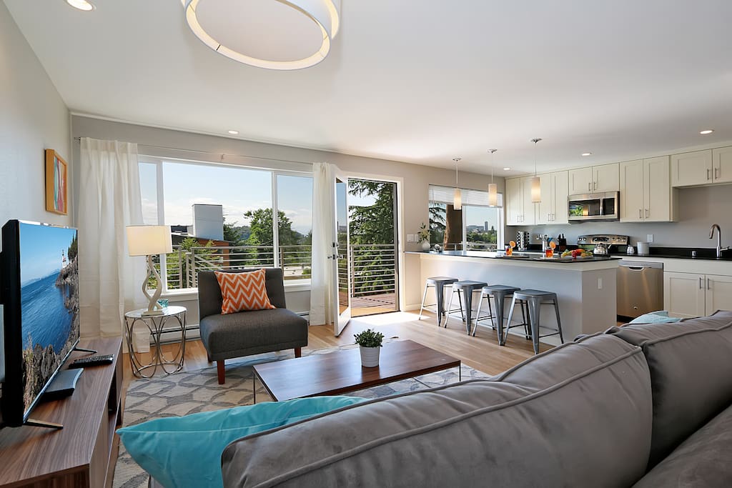 Brand new Contemporary furnishings and fixtures
