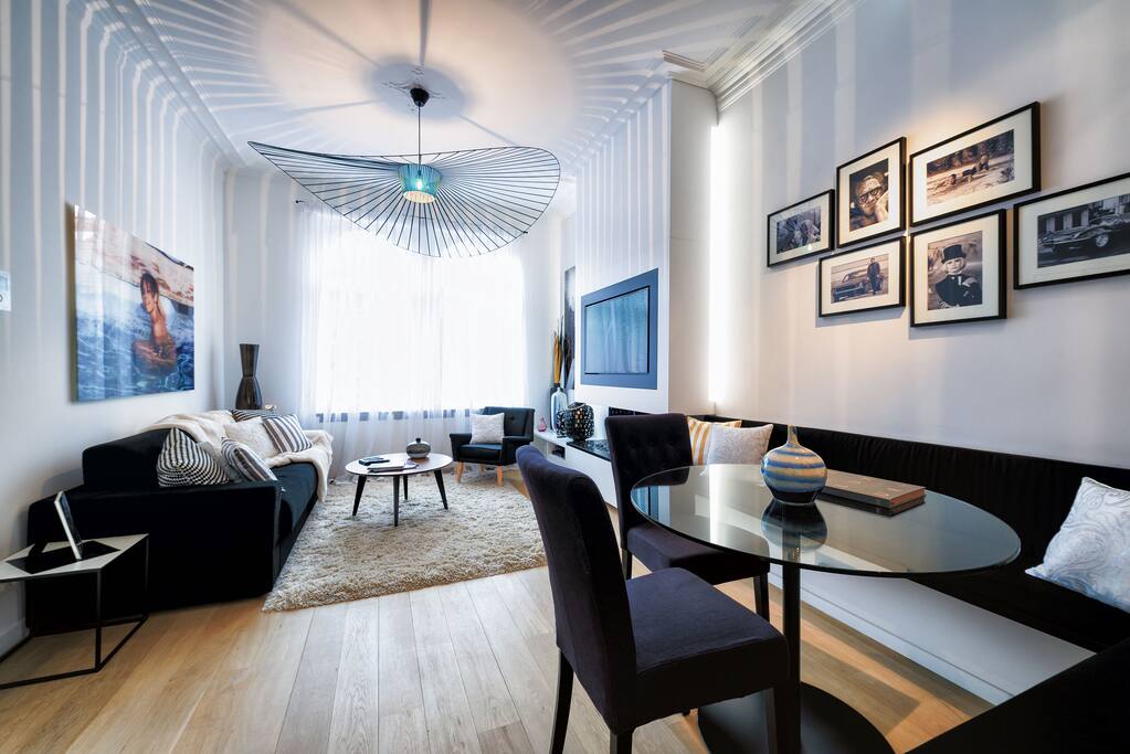 Living Room with High Quality Sofa Bed