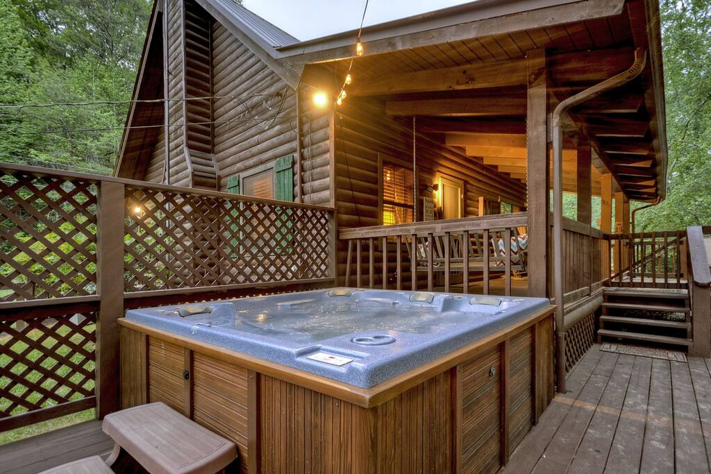 Soak in the hot tub and sounds of the creek