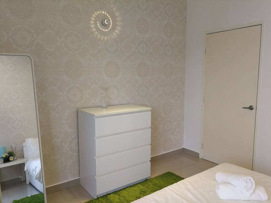 PRIVATE ROOM