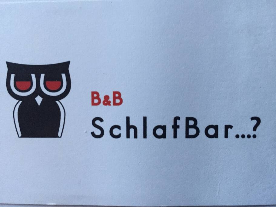 Treten Sie ein...? In unserem freistehenden Einfamilienhaus bieten wir 6 Gästen in 2 Doppel- und 2 Einzelzimmer ein temporäres Zuhause.