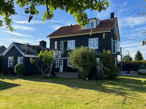 Large lovely family house on 3 levels