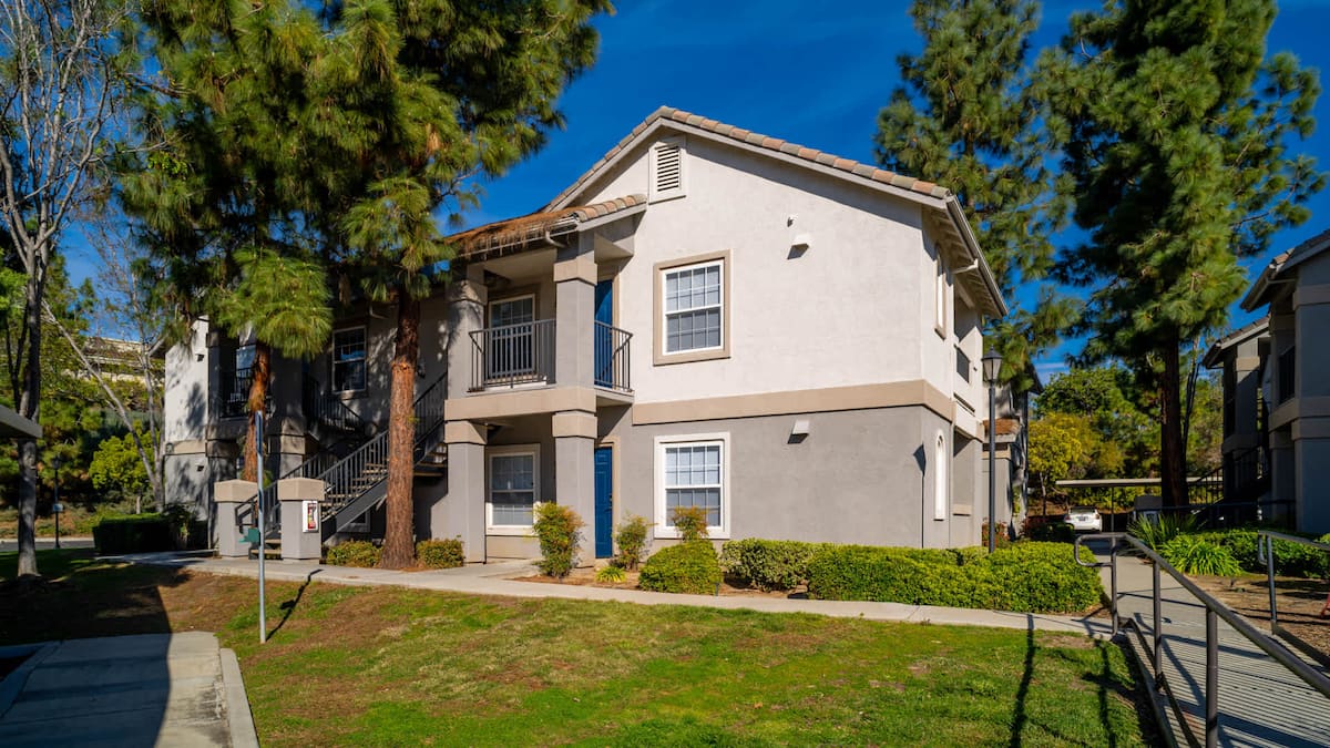 , an Airbnb-friendly apartment in San Diego, CA