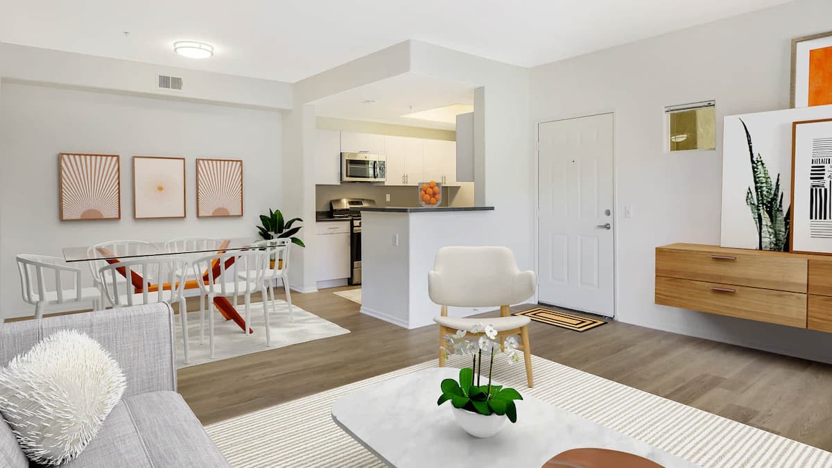 , an Airbnb-friendly apartment in Valencia, CA