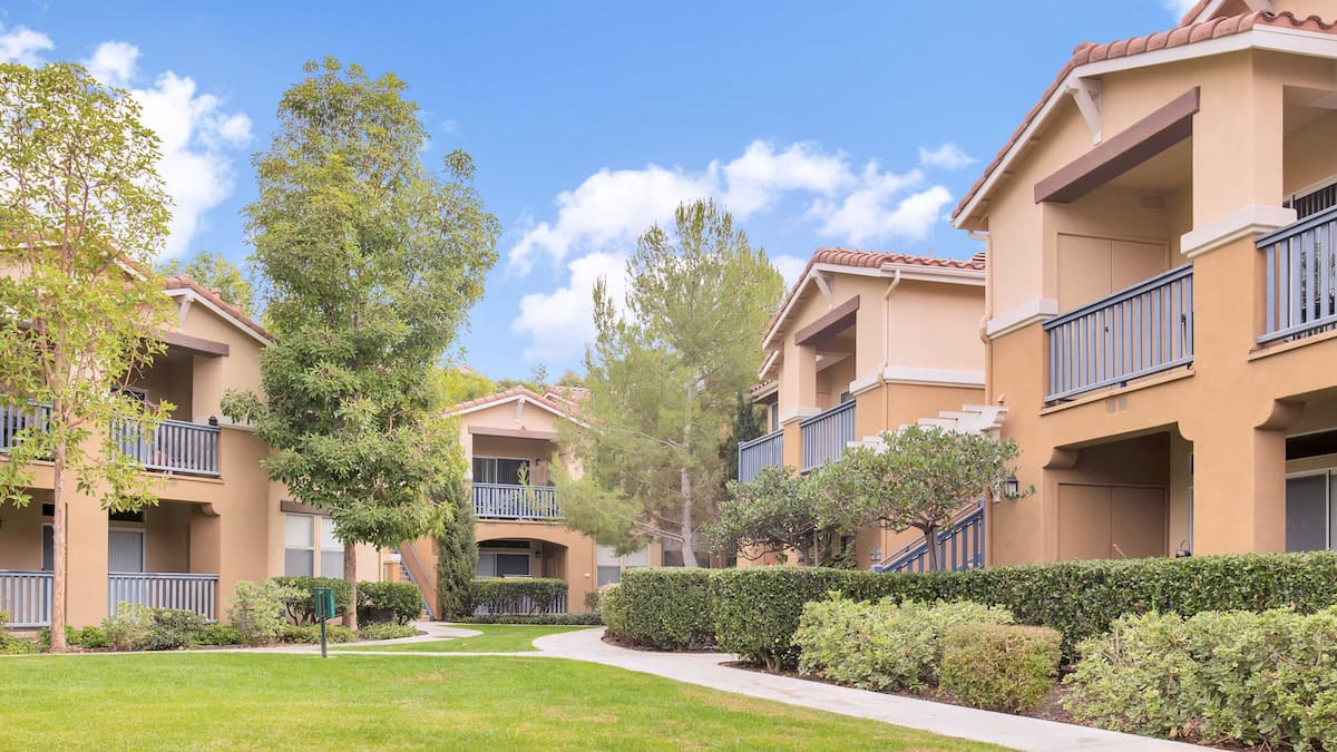 Alternate view of SkyView, an Airbnb-friendly apartment in Rancho Santa Margarita, CA