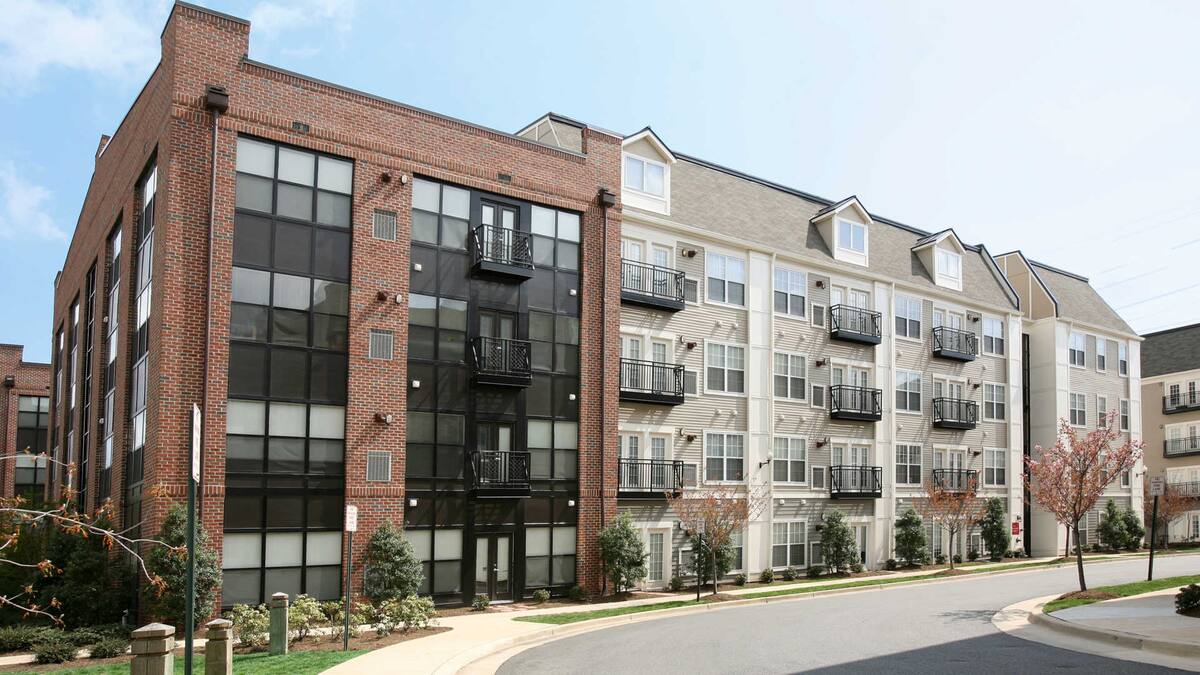 Carlyle Mill, an Airbnbfriendly apartment