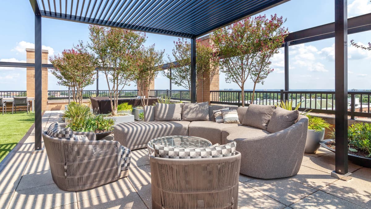 RGVtYW5kUGljdHVyZToxOTUxNzA0OTQ1