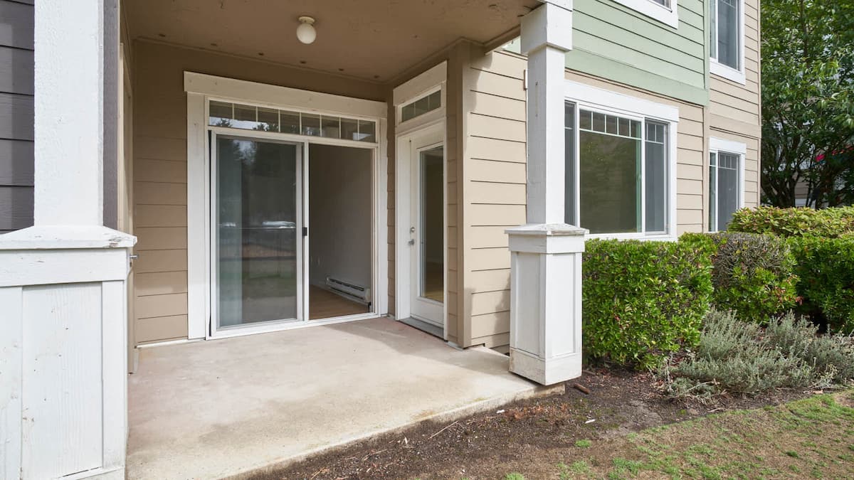 , an Airbnb-friendly apartment in Bothell, WA