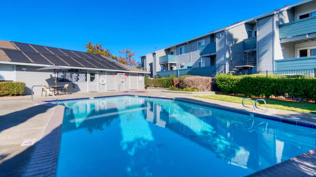 Exterior of Creekside, an Airbnb-friendly apartment in San Mateo, CA