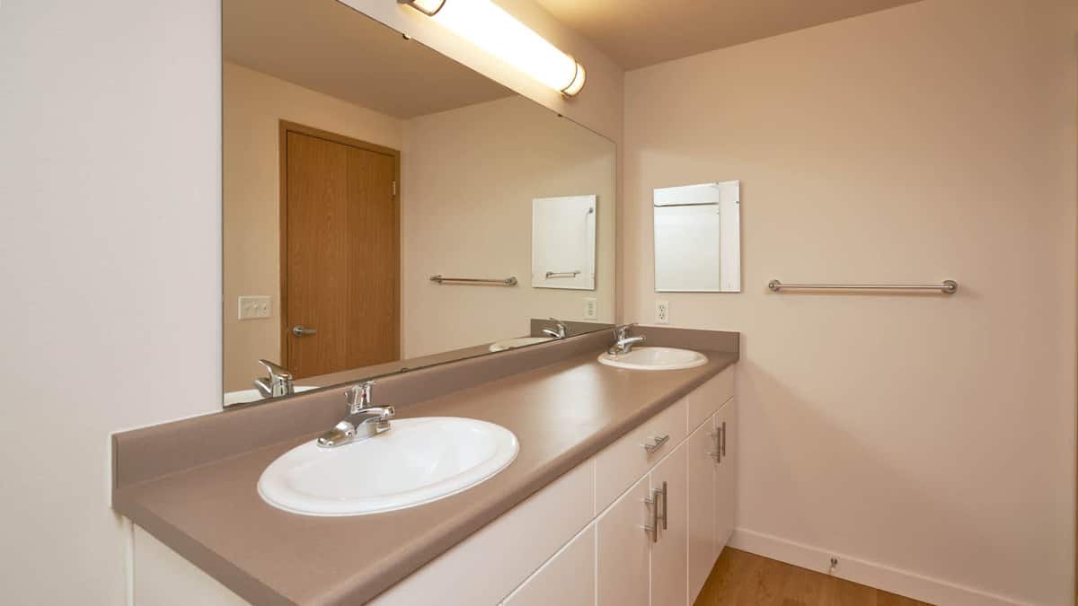 , an Airbnb-friendly apartment in Lynnwood, WA