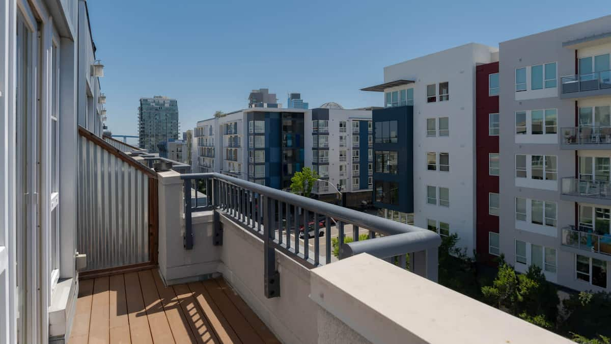 , an Airbnb-friendly apartment in San Diego, CA