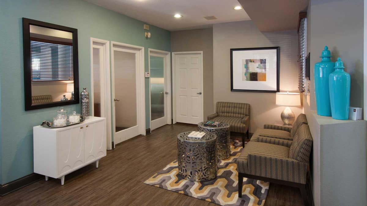 RGVtYW5kUGljdHVyZToxOTQzMTgzMTQw