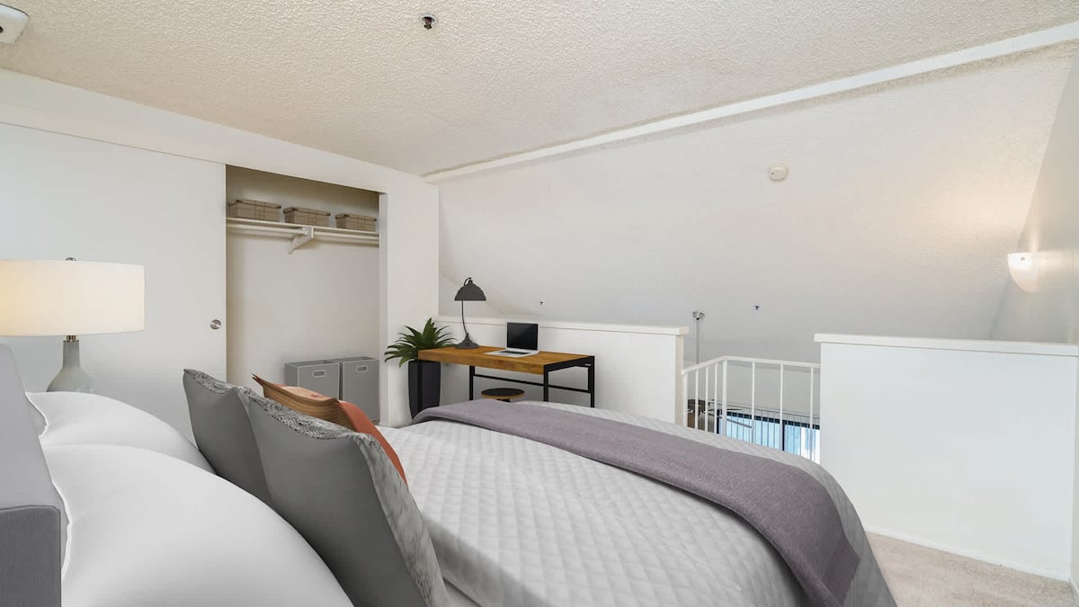 , an Airbnb-friendly apartment in Solana Beach, CA