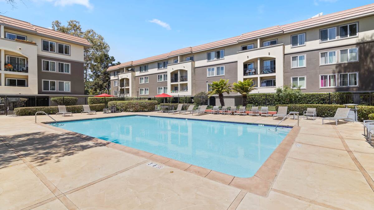 Exterior of Northpark, an Airbnb-friendly apartment in Burlingame, CA