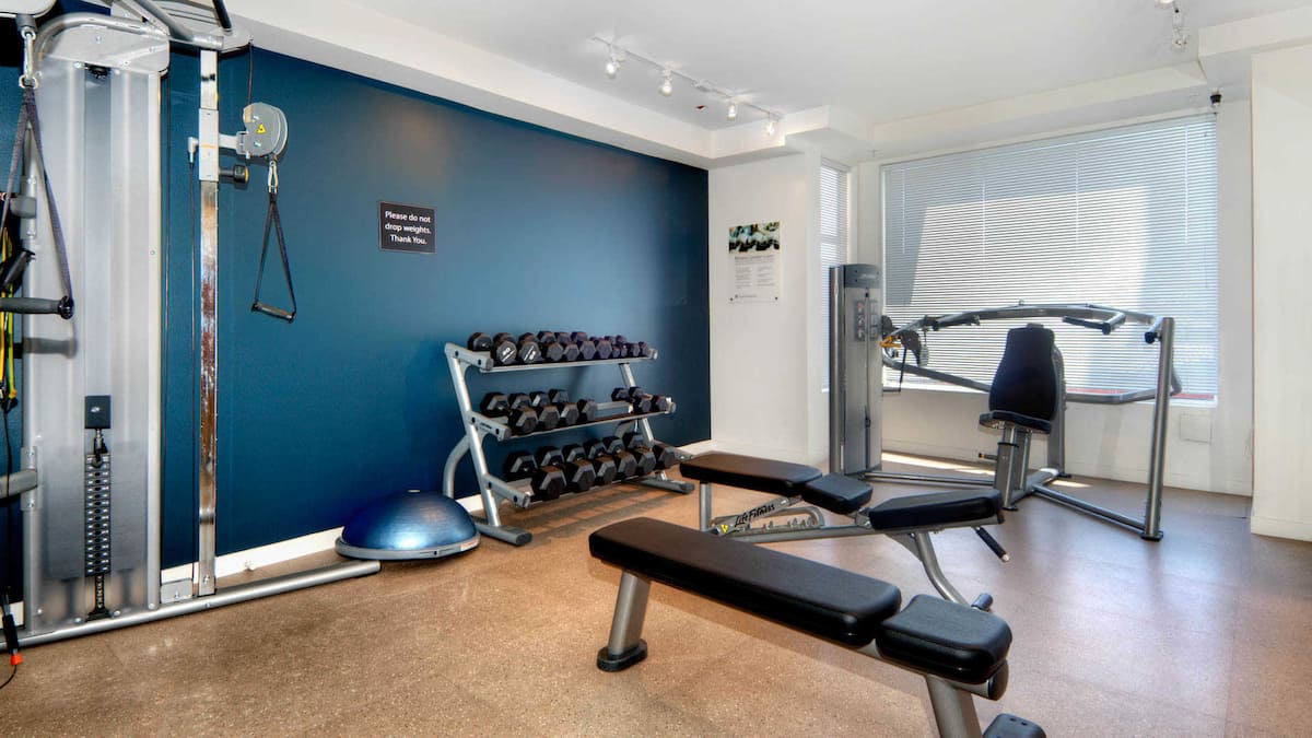 RGVtYW5kUGljdHVyZToxOTQzMTgyMzE4