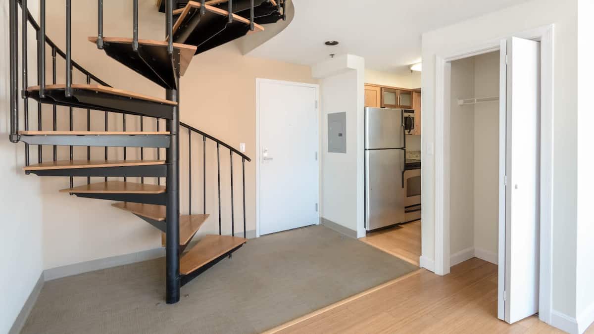 , an Airbnb-friendly apartment in Cambridge, MA