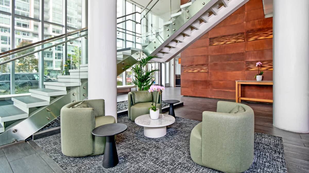 Azure, an Airbnbfriendly apartment