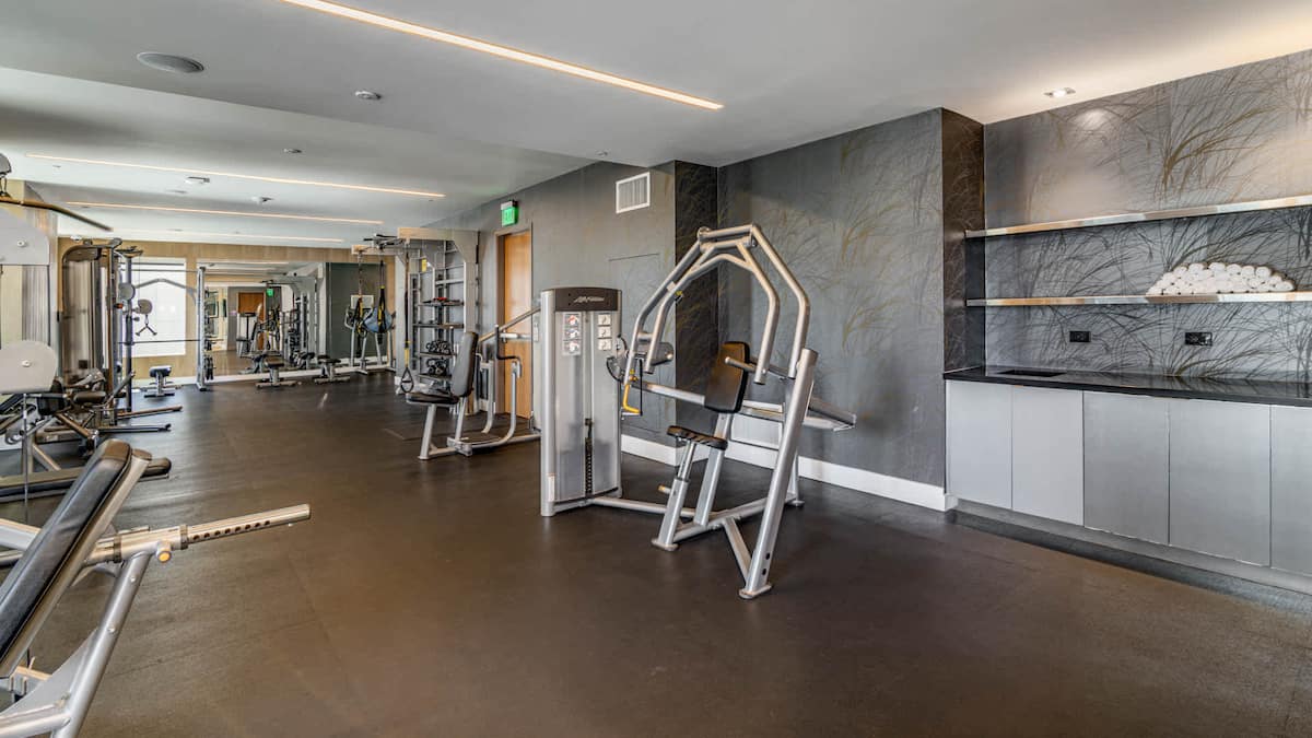 RGVtYW5kUGljdHVyZToxOTUxNTk5MzA4